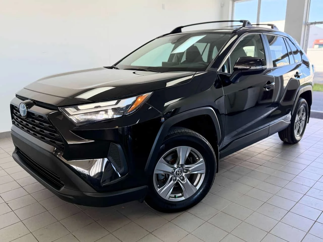 Toyota Rav4 * Hybrid XLE AWD * CARFAX * ОПЦИЯ ЗА ФИНАНСИРАНЕ