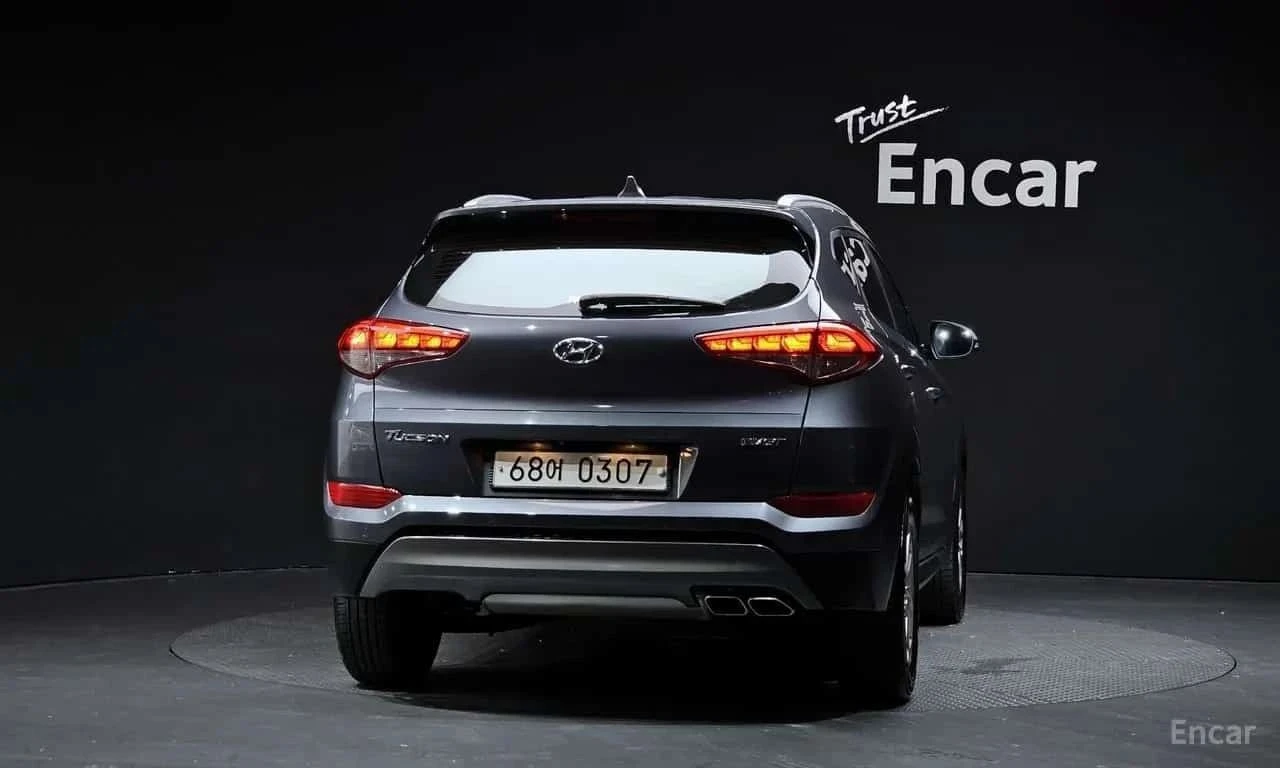 Hyundai Tucson, снимка 4 - Автомобили и джипове - 56727586