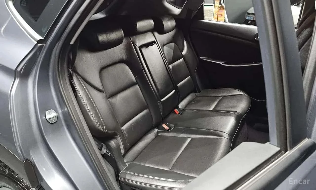 Hyundai Tucson, снимка 12 - Автомобили и джипове - 56727586