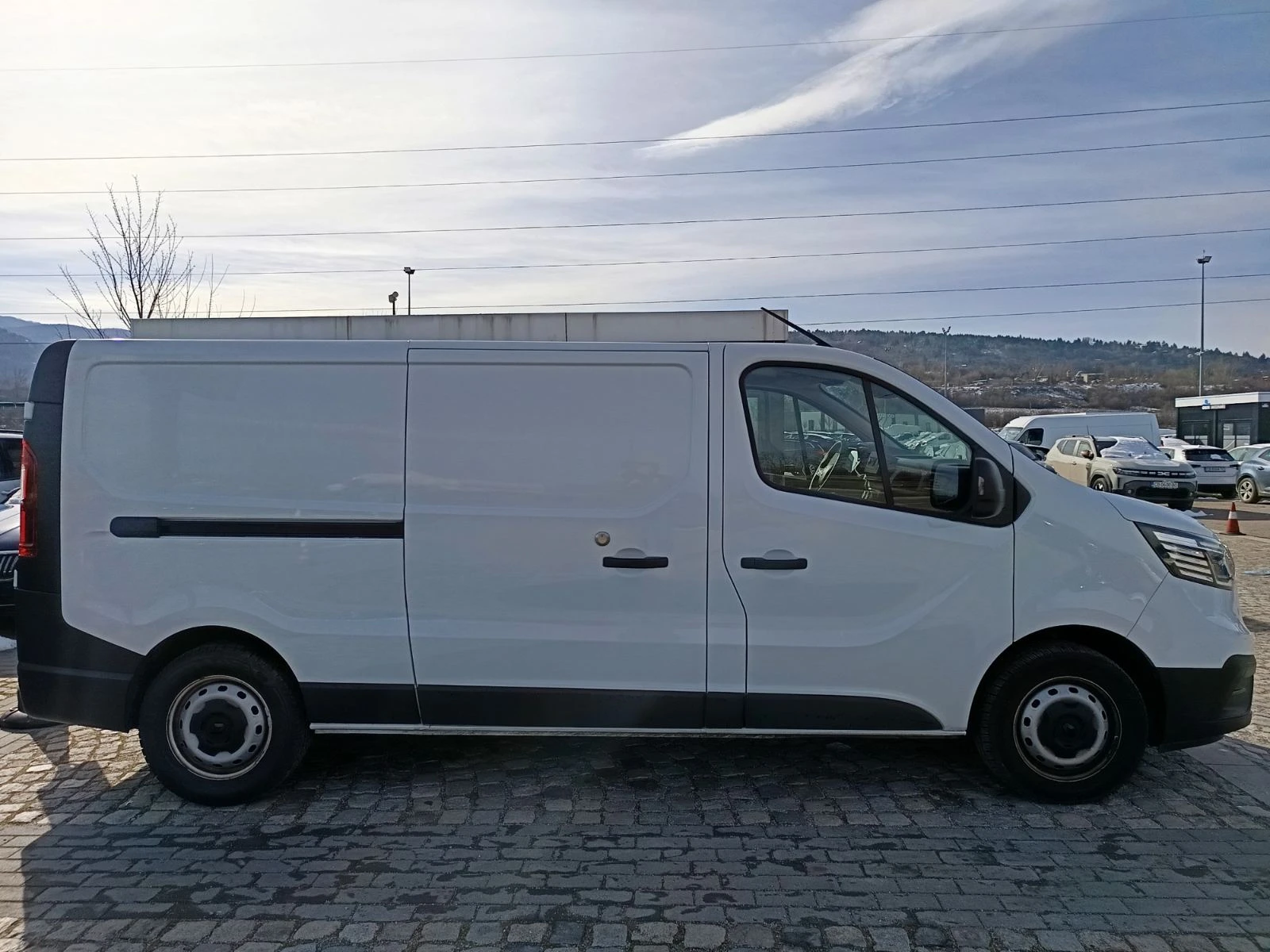 Renault Trafic 2.0dCi L2H1 - изображение 7