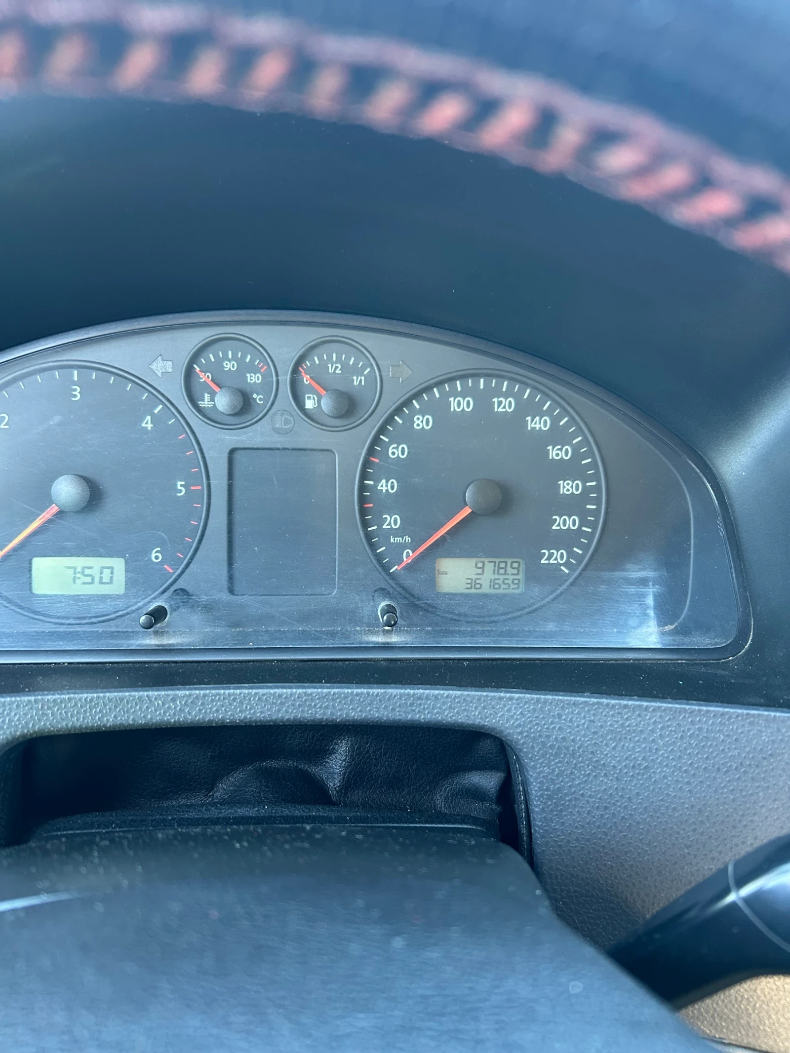 VW T5, снимка 9 - Бусове и автобуси - 54570183