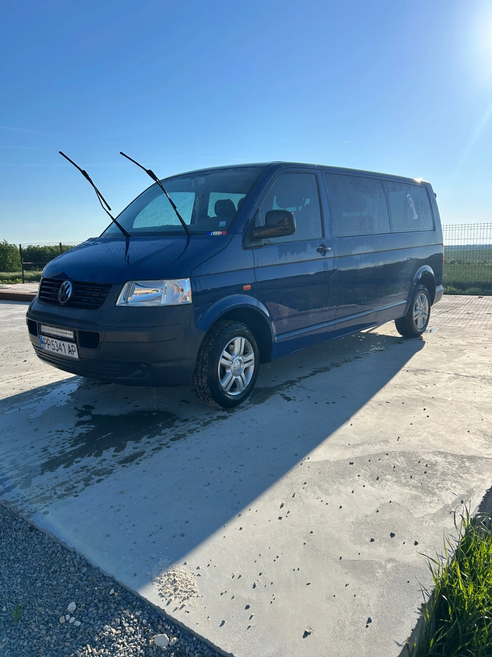 VW T5, снимка 3 - Бусове и автобуси - 54570183