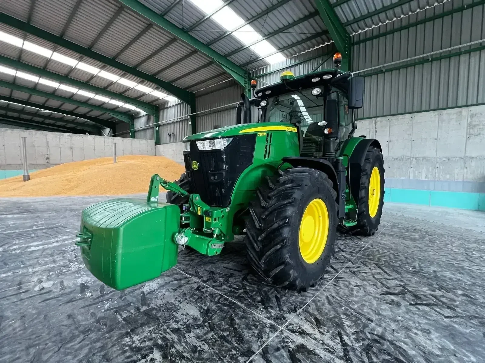 Трактор John Deere 7310R - изображение 2