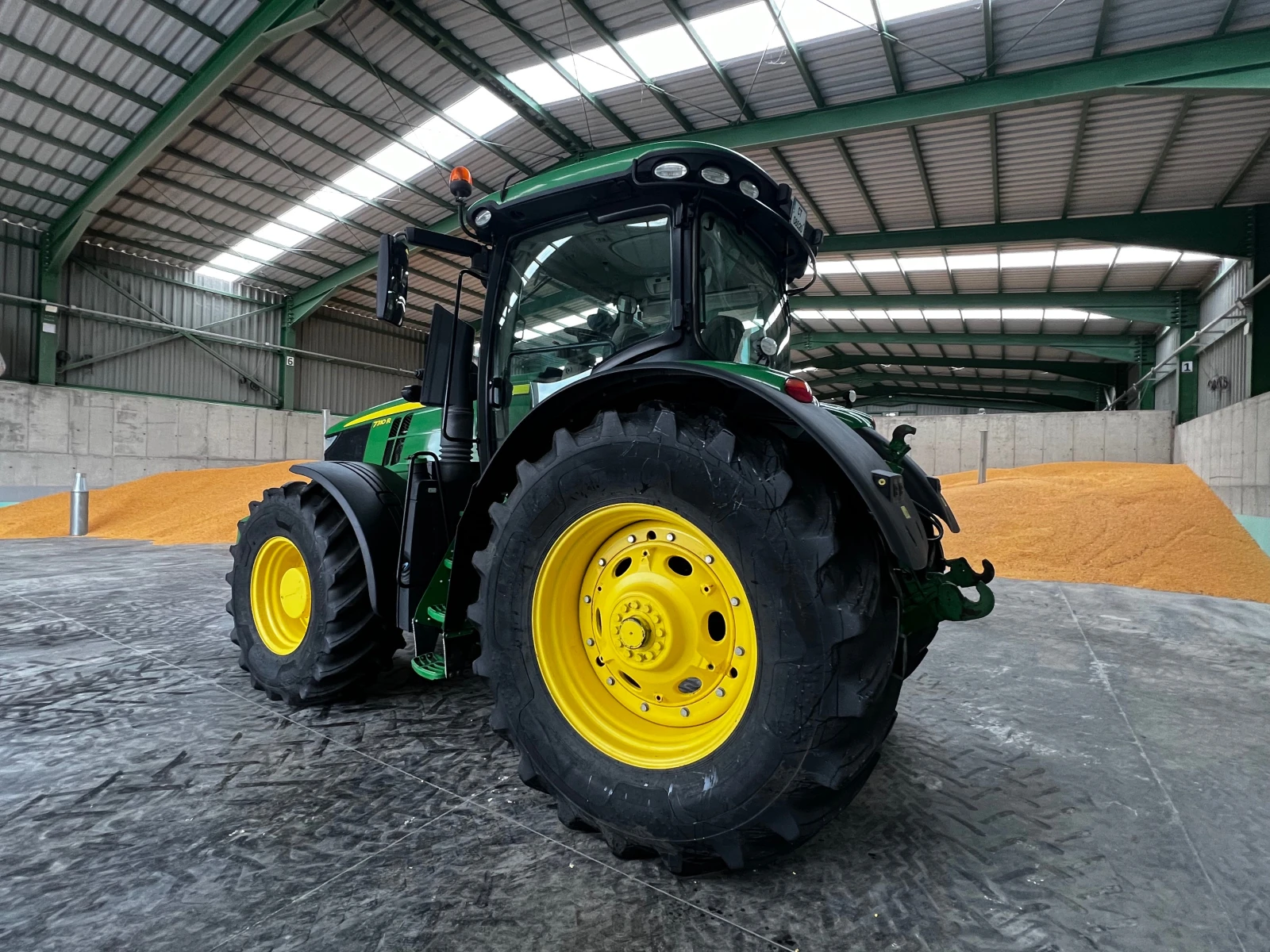 Трактор John Deere 7310R - изображение 5