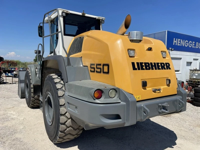 Челен товарач Liebherr L550, снимка 9 - Индустриална техника - 46139638