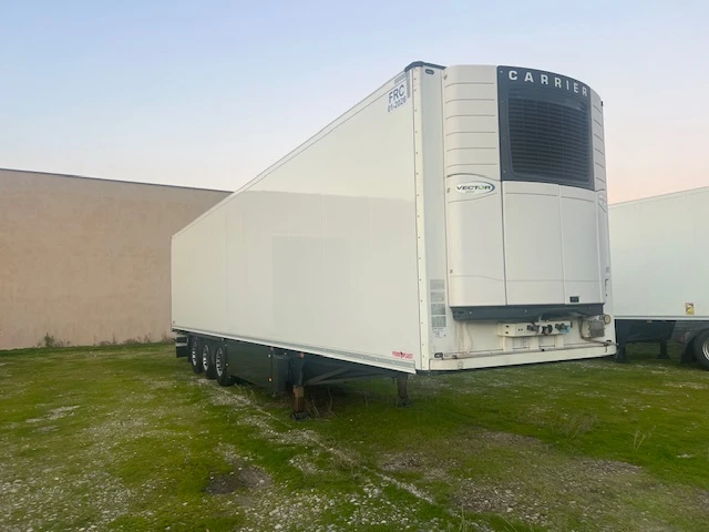 Полуремарке Schmitz Vector 1550