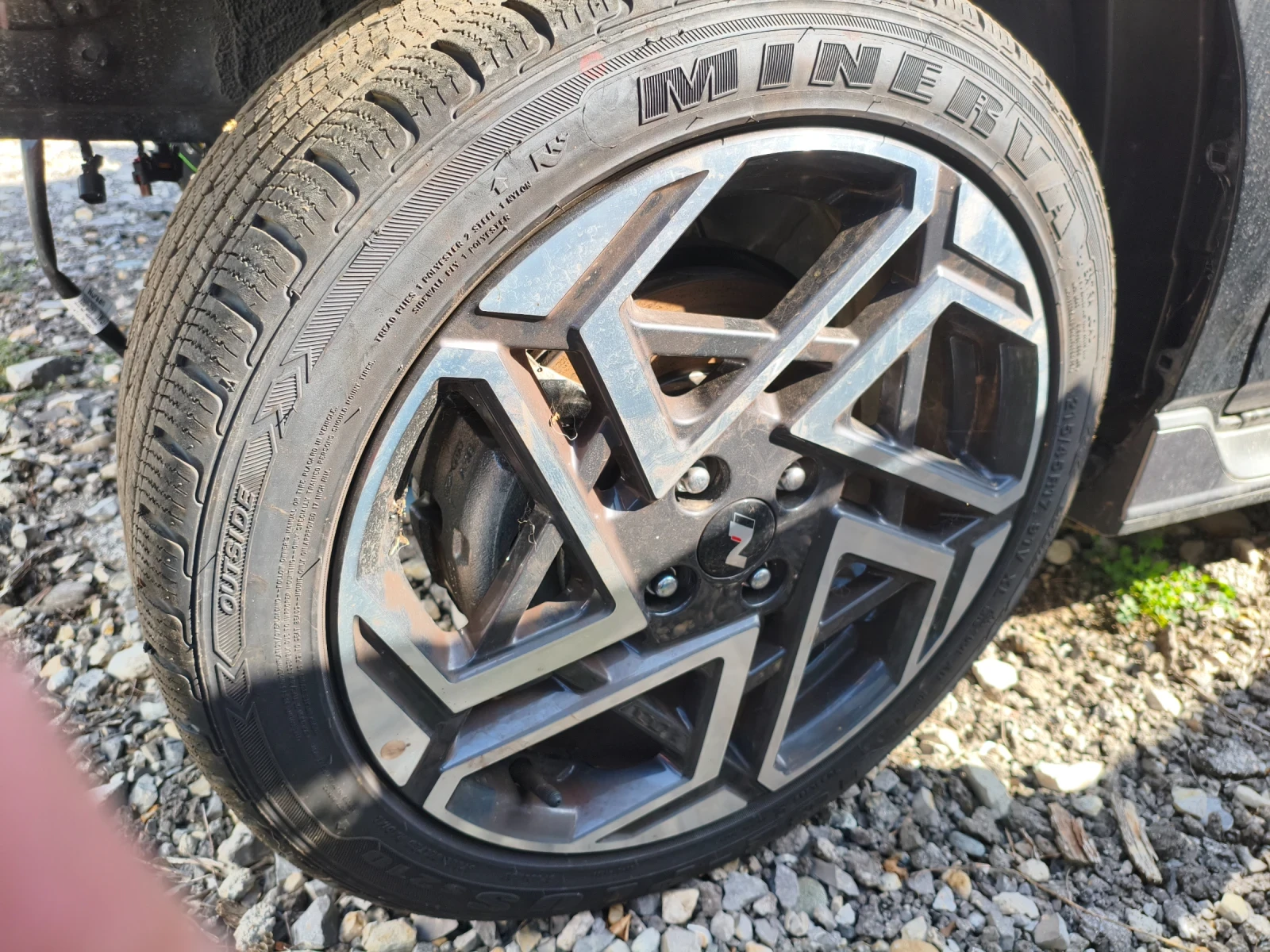 Гуми с джанти Minerva 215/45R17, снимка 3 - Гуми и джанти - 55876892