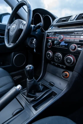 Mazda 3 2.0, снимка 11
