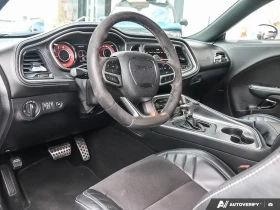 Dodge Challenger SRT Hellcat RWD, снимка 12