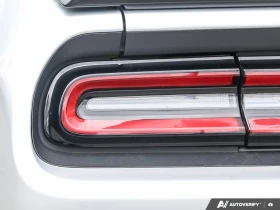 Dodge Challenger SRT Hellcat RWD, снимка 9