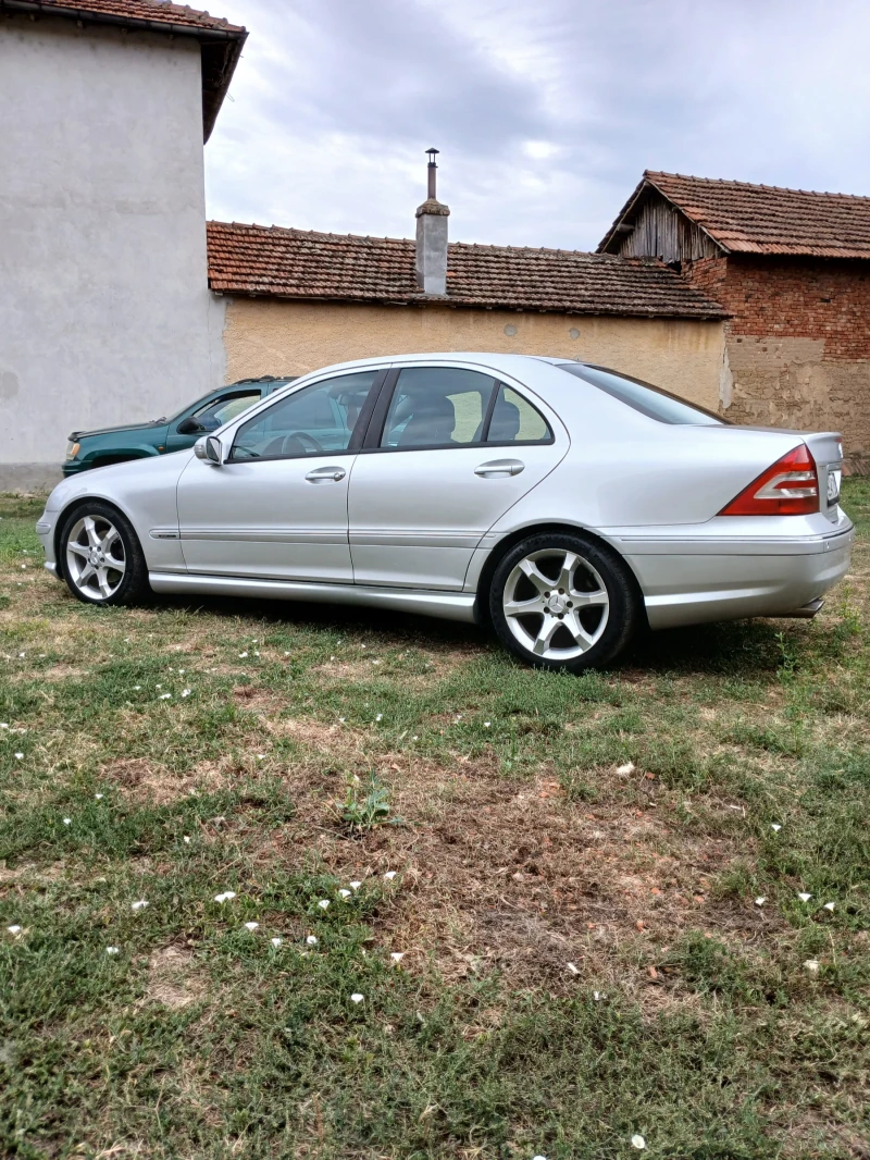 Mercedes-Benz C 250 SPORT Edition, снимка 4 - Автомобили и джипове - 47045190