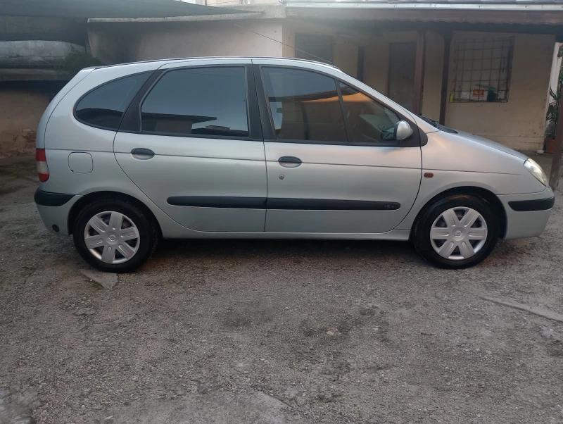 Renault Scenic, снимка 1 - Автомобили и джипове - 47466007