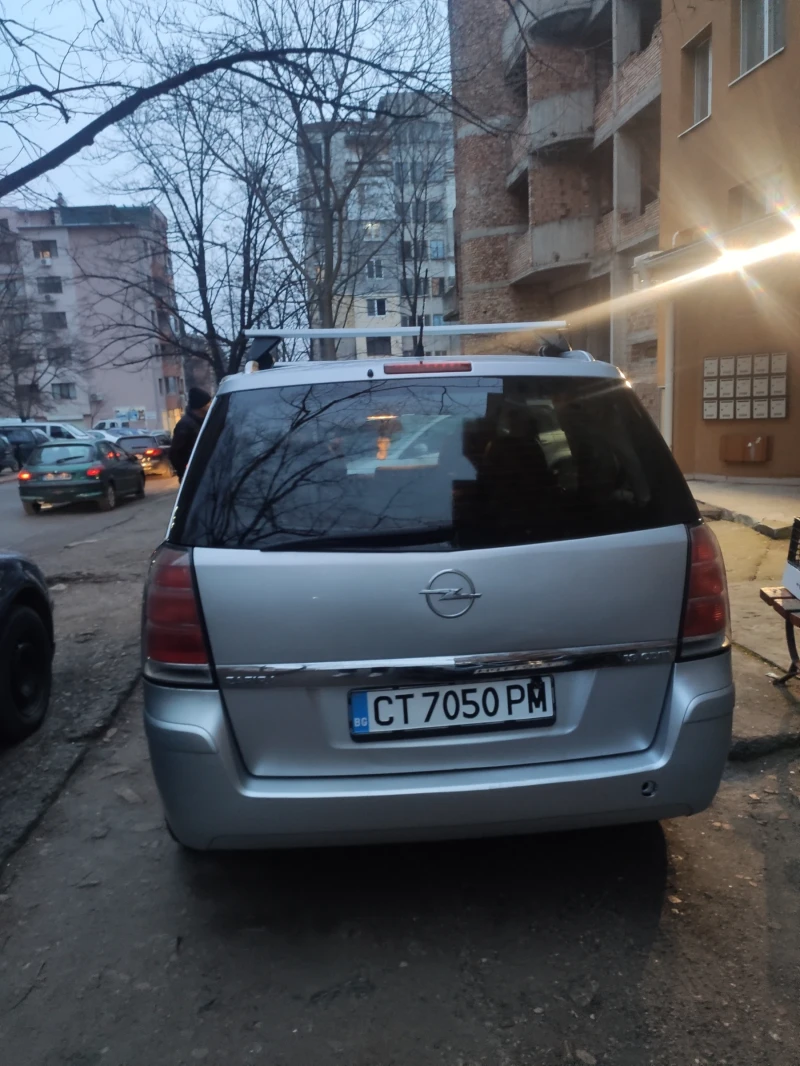 Opel Zafira, снимка 3 - Автомобили и джипове - 49318366