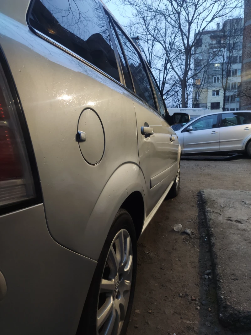 Opel Zafira, снимка 4 - Автомобили и джипове - 49318366