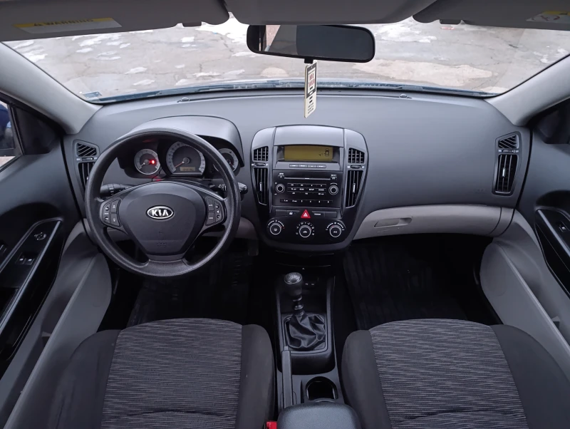 Kia Ceed 1.4, снимка 10 - Автомобили и джипове - 49393946