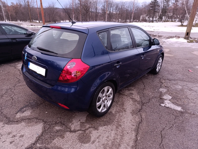 Kia Ceed 1.4, снимка 5 - Автомобили и джипове - 49393946