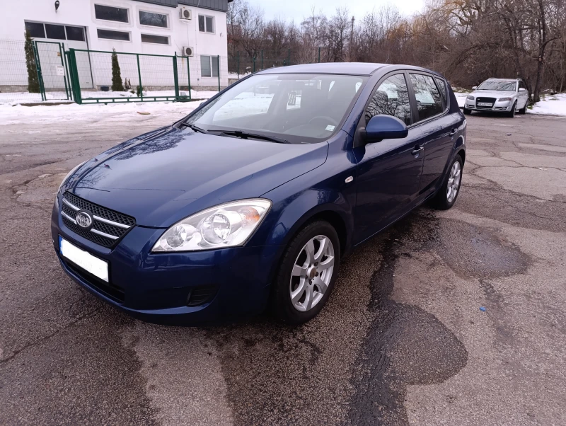 Kia Ceed 1.4, снимка 2 - Автомобили и джипове - 49393946