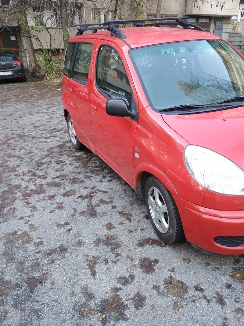 Toyota Yaris verso 1.4 D4D 75 кс, снимка 2 - Автомобили и джипове - 52724387