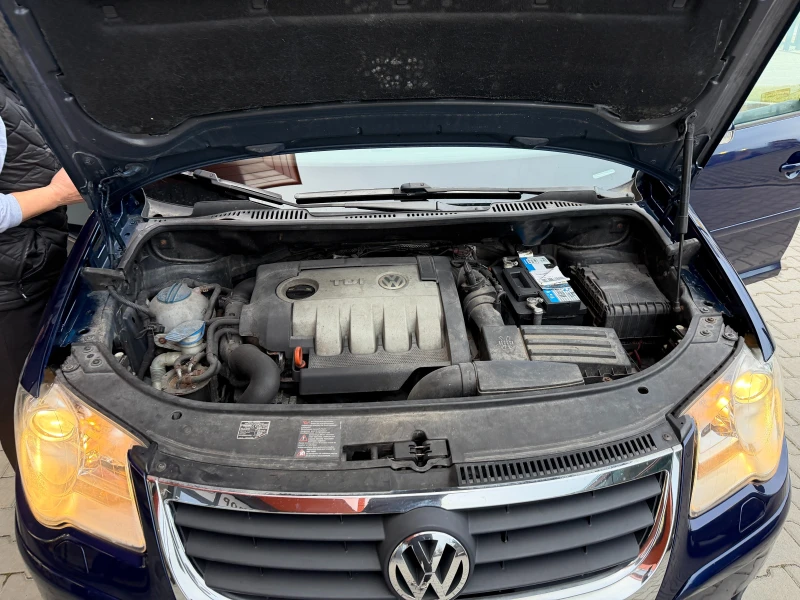 VW Touran 2.0TDI, 140коня, 7-места, Внос, , , снимка 15 - Автомобили и джипове - 53262863
