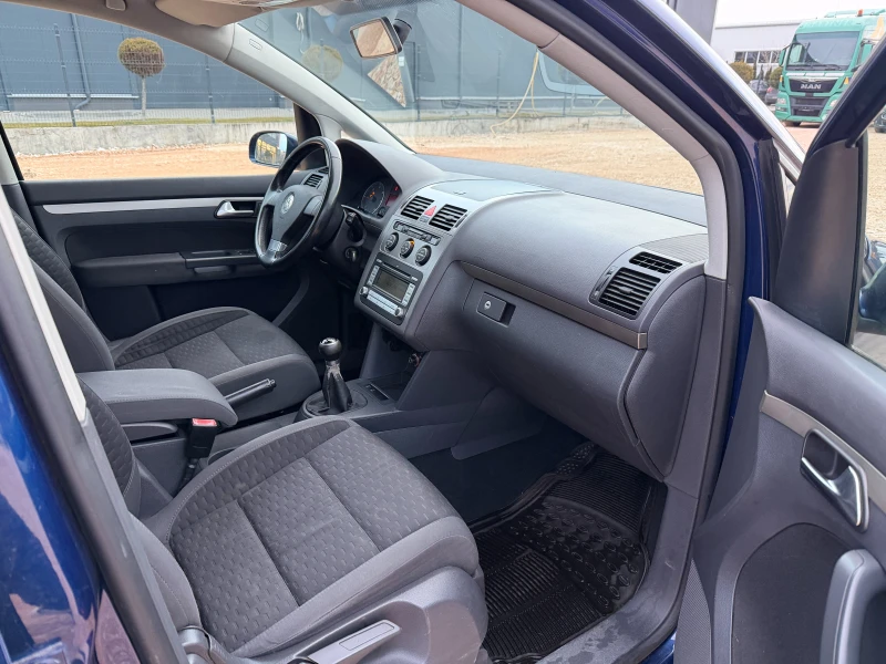 VW Touran 2.0TDI, 140коня, 7-места, Внос, , , снимка 17 - Автомобили и джипове - 53262863
