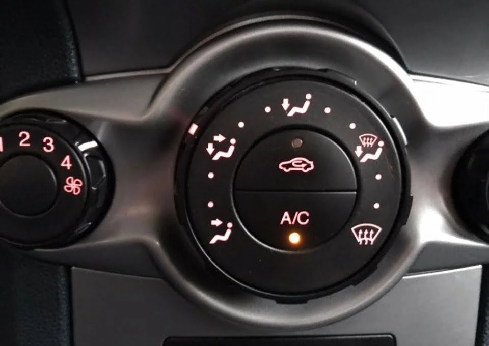 Ford Fiesta 1.4 - изображение 9