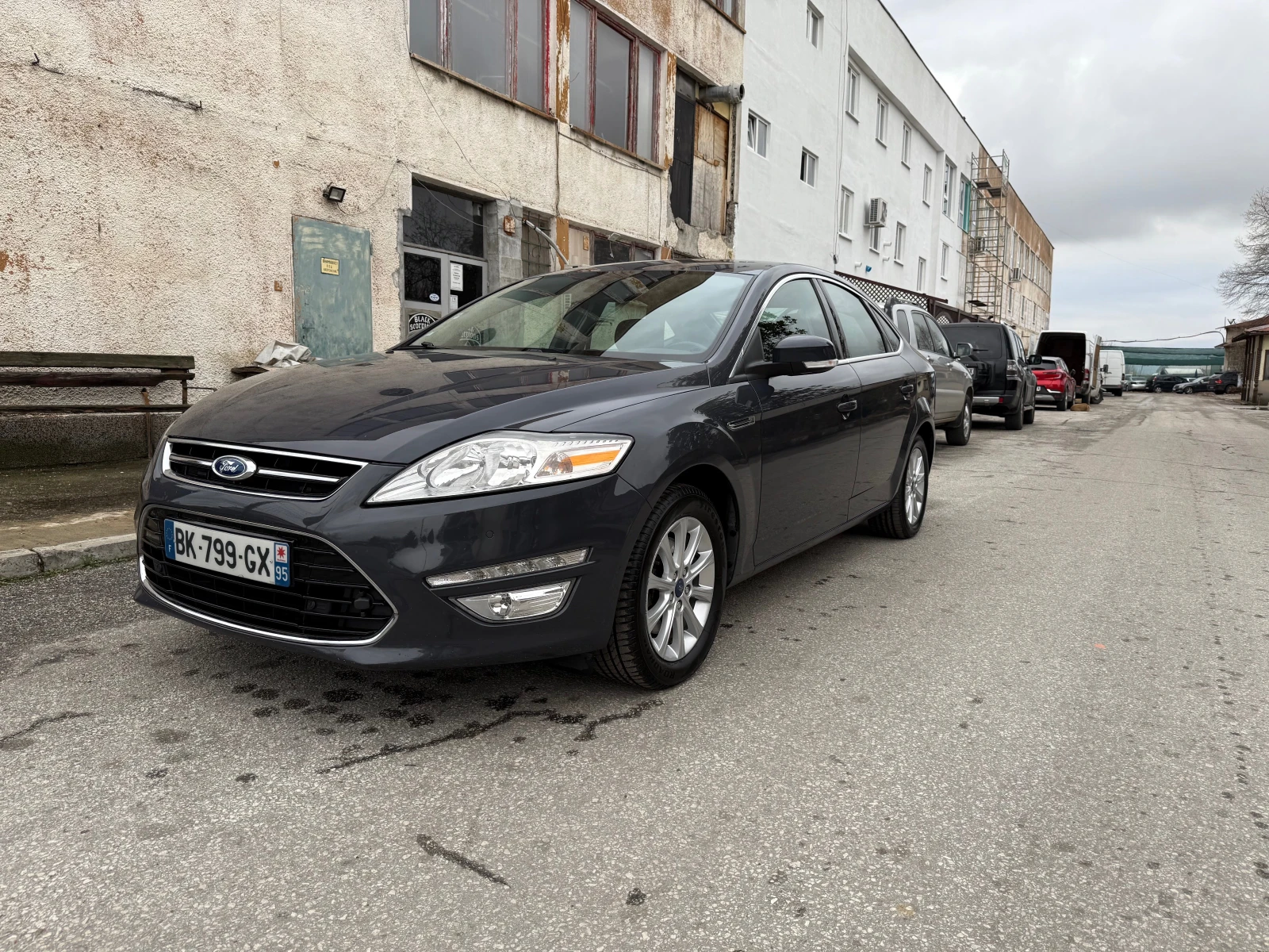 Ford Mondeo 2.0i Titanium - изображение 5