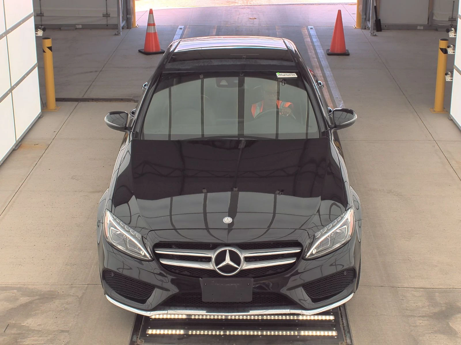 Mercedes-Benz C 300 AMG LINE/BURMESTER/KEYLESS/PANORAMA - изображение 3