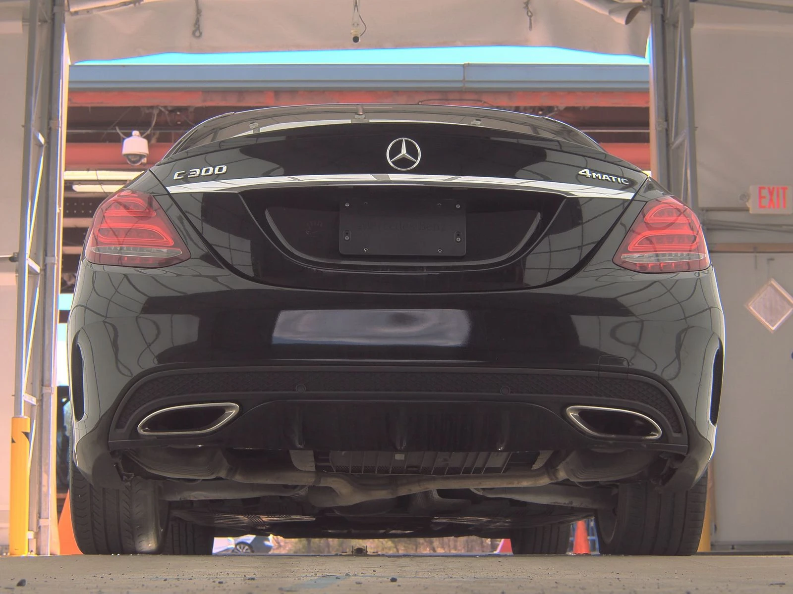 Mercedes-Benz C 300 AMG LINE/BURMESTER/KEYLESS/PANORAMA - изображение 8