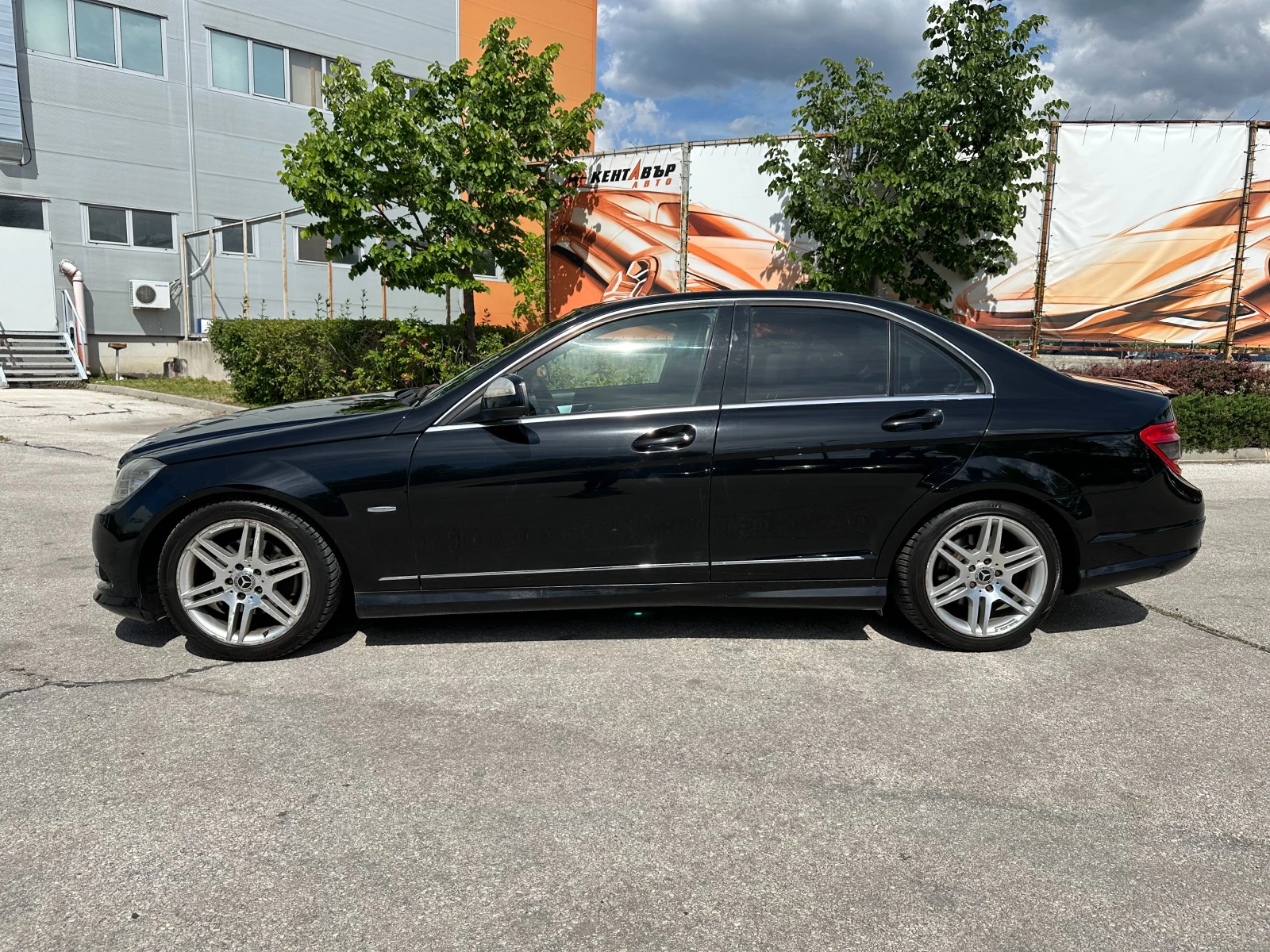 Mercedes-Benz C 180 1.8i 156 к.с. AMG Pack - изображение 2