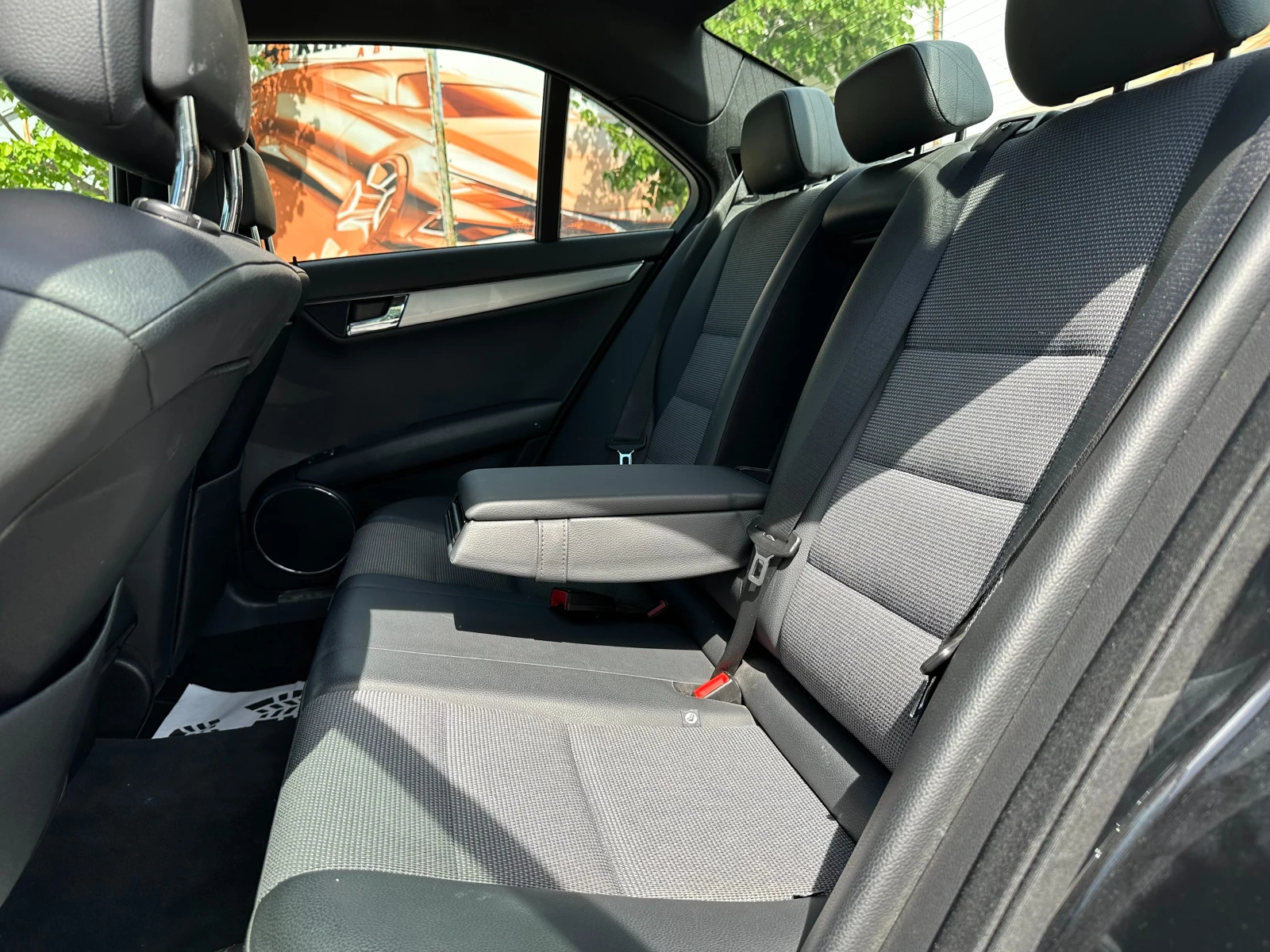 Mercedes-Benz C 180 1.8i 156 к.с. AMG Pack - изображение 9