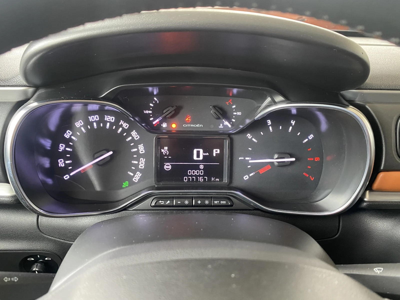 Citroen C3 Shine 1.2 PureTech AT6 - изображение 9