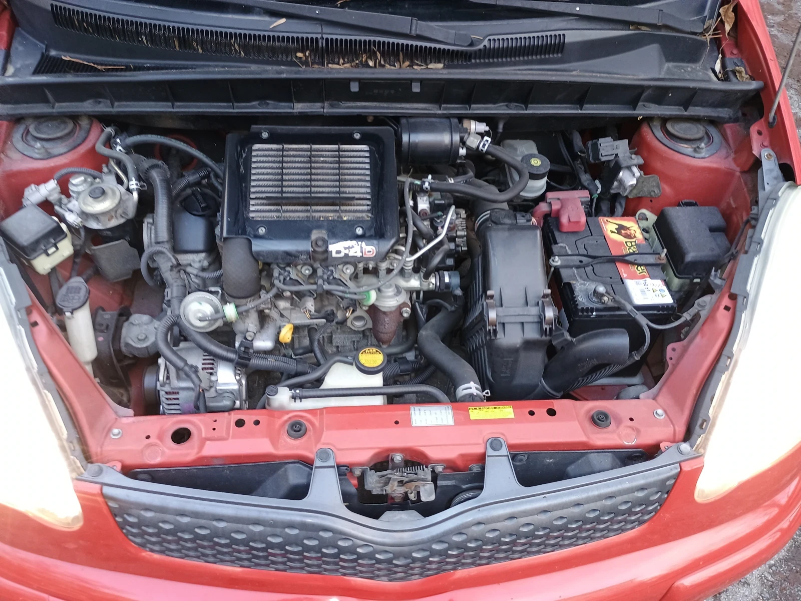 Toyota Yaris verso 1.4 D4D 75 кс - изображение 10