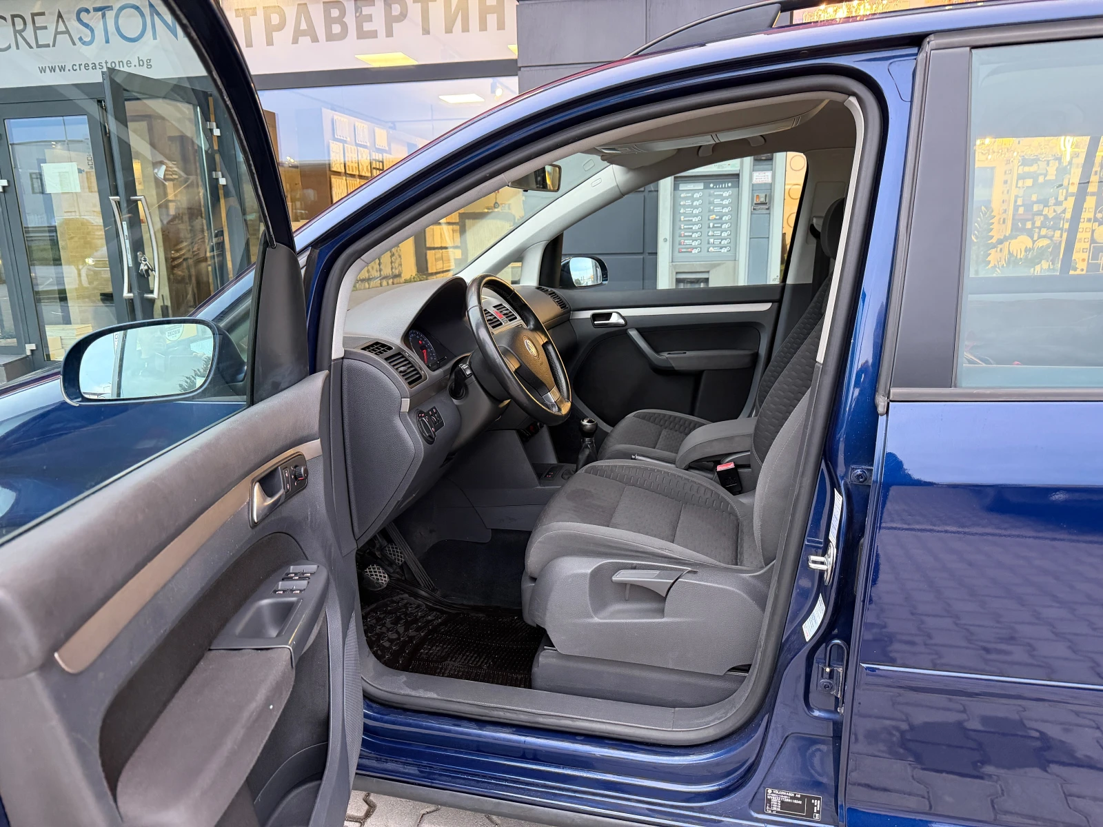 VW Touran 2.0TDI, 140����, 7-�����, ����, ,  | Mobile.bg � ����������� 14