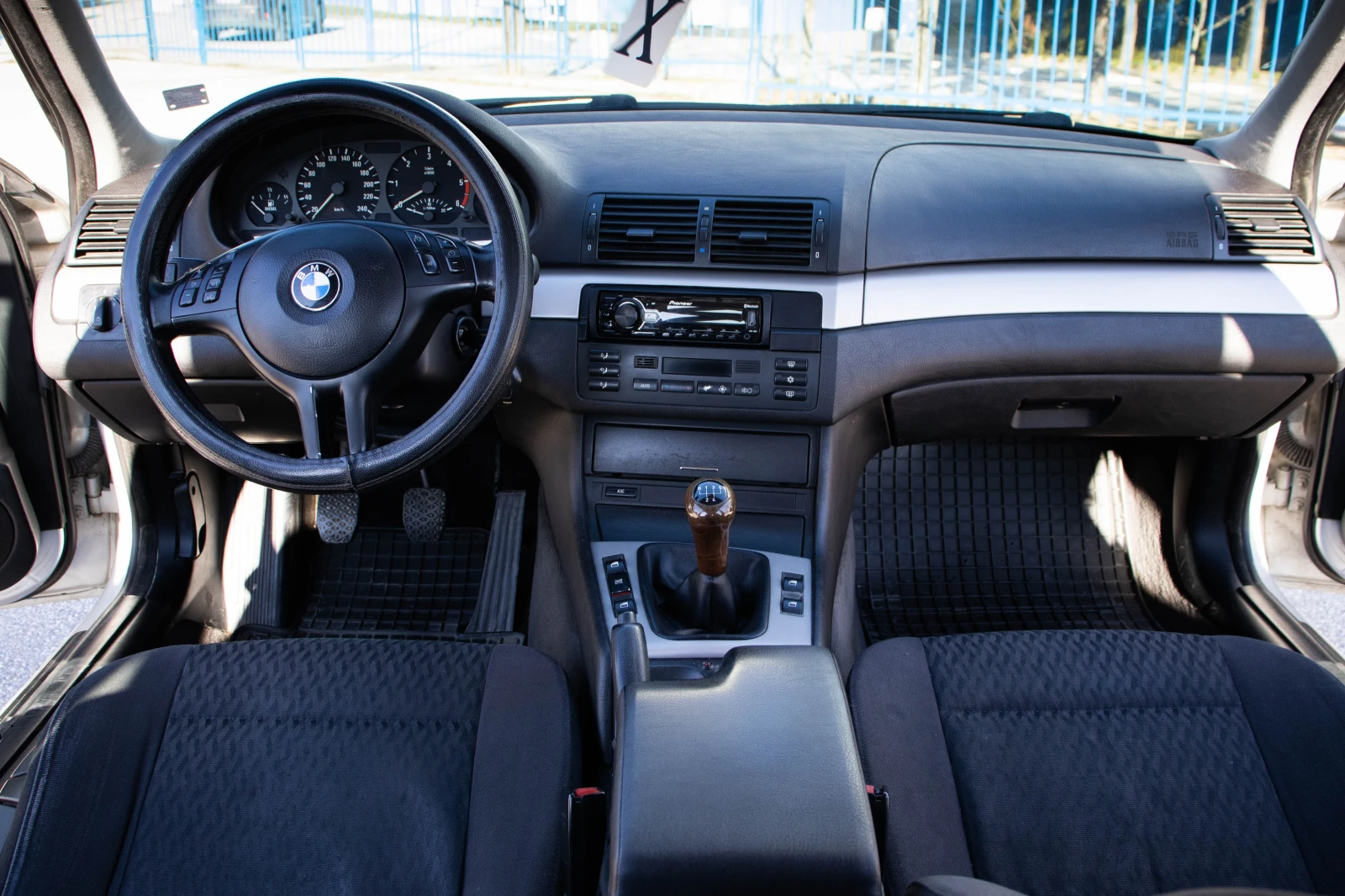 BMW 320  - изображение 7