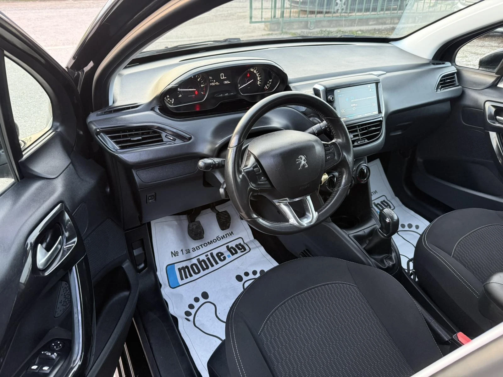 Peugeot 208 1.2i FaceLift | Mobile.bg � ����������� 10