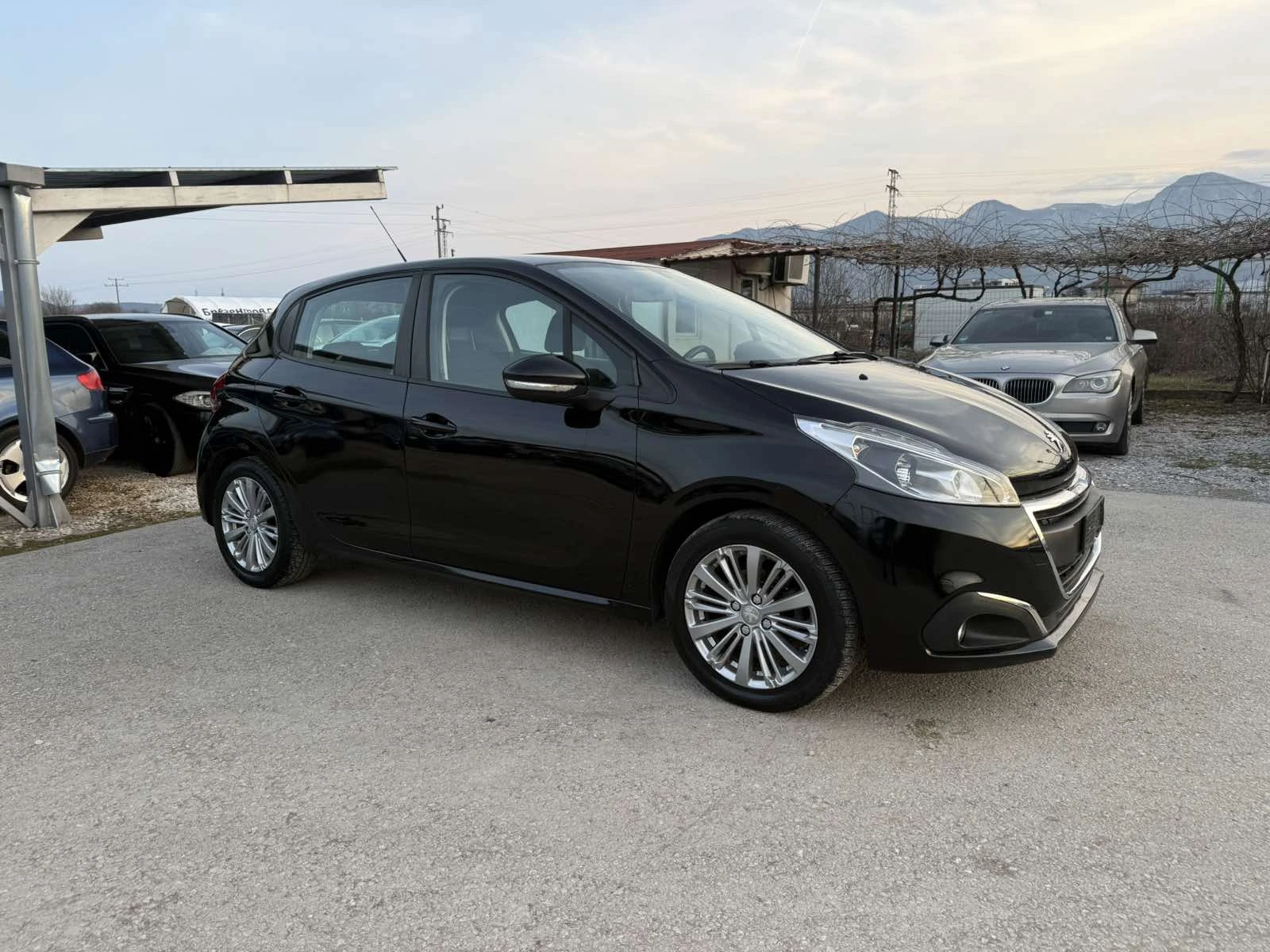 Peugeot 208 1.2i FaceLift | Mobile.bg � ����������� 4