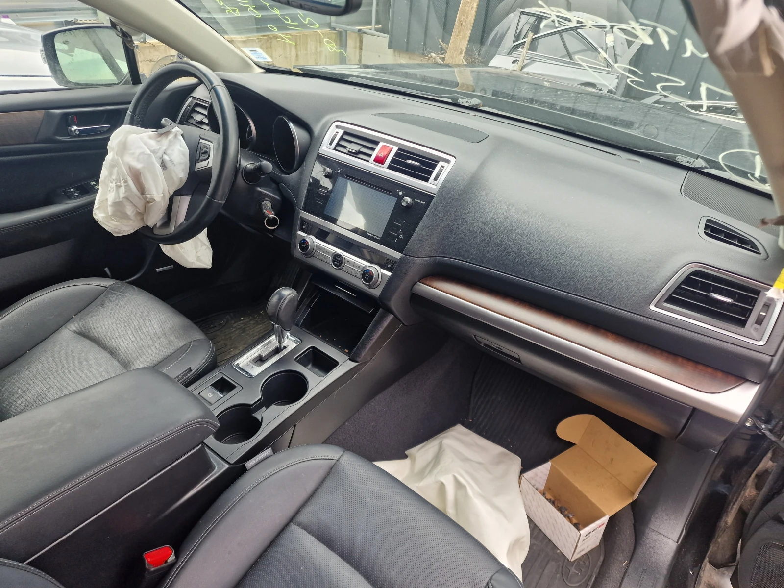 Subaru Outback 2.5i Limited, снимка 15 - Автомобили и джипове - 53959535