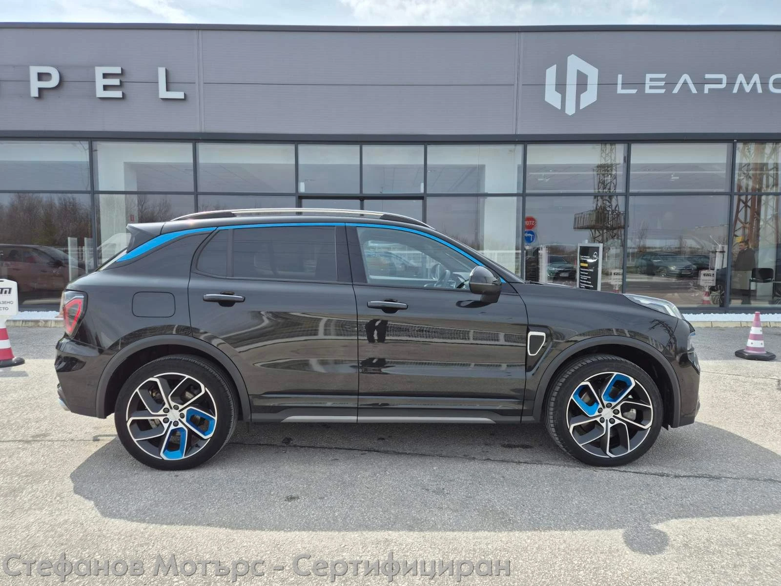 LynkCo 01 1.5 Plug-In Hybrid (261hp) AT7, снимка 5 - Автомобили и джипове - 53987257