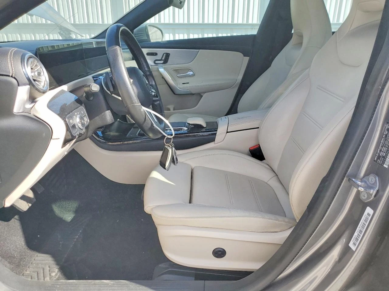 Mercedes-Benz CLA 250, снимка 7 - Автомобили и джипове - 54038184