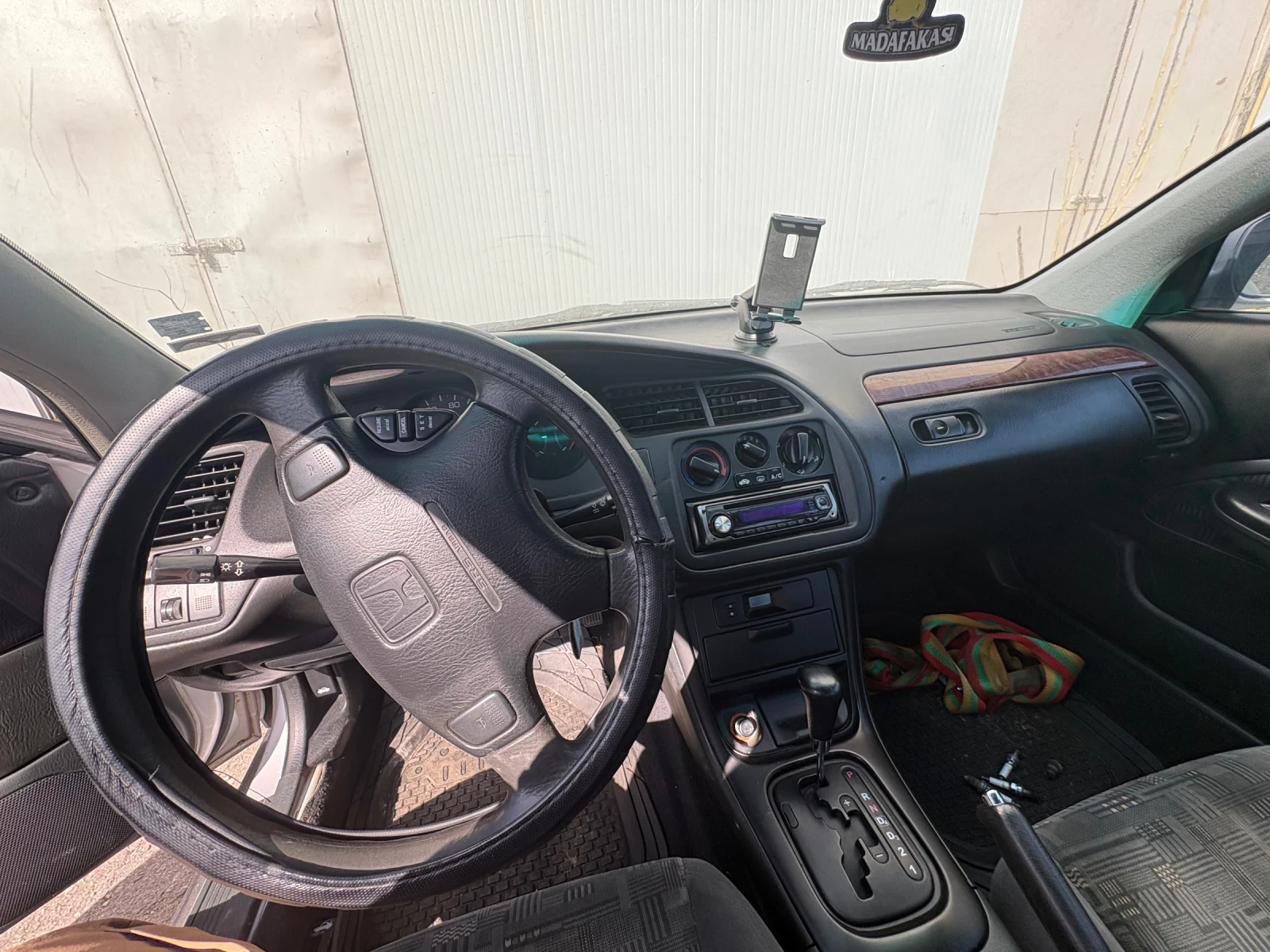Honda Accord Honda accord 2.0i, снимка 15 - Автомобили и джипове - 54045630