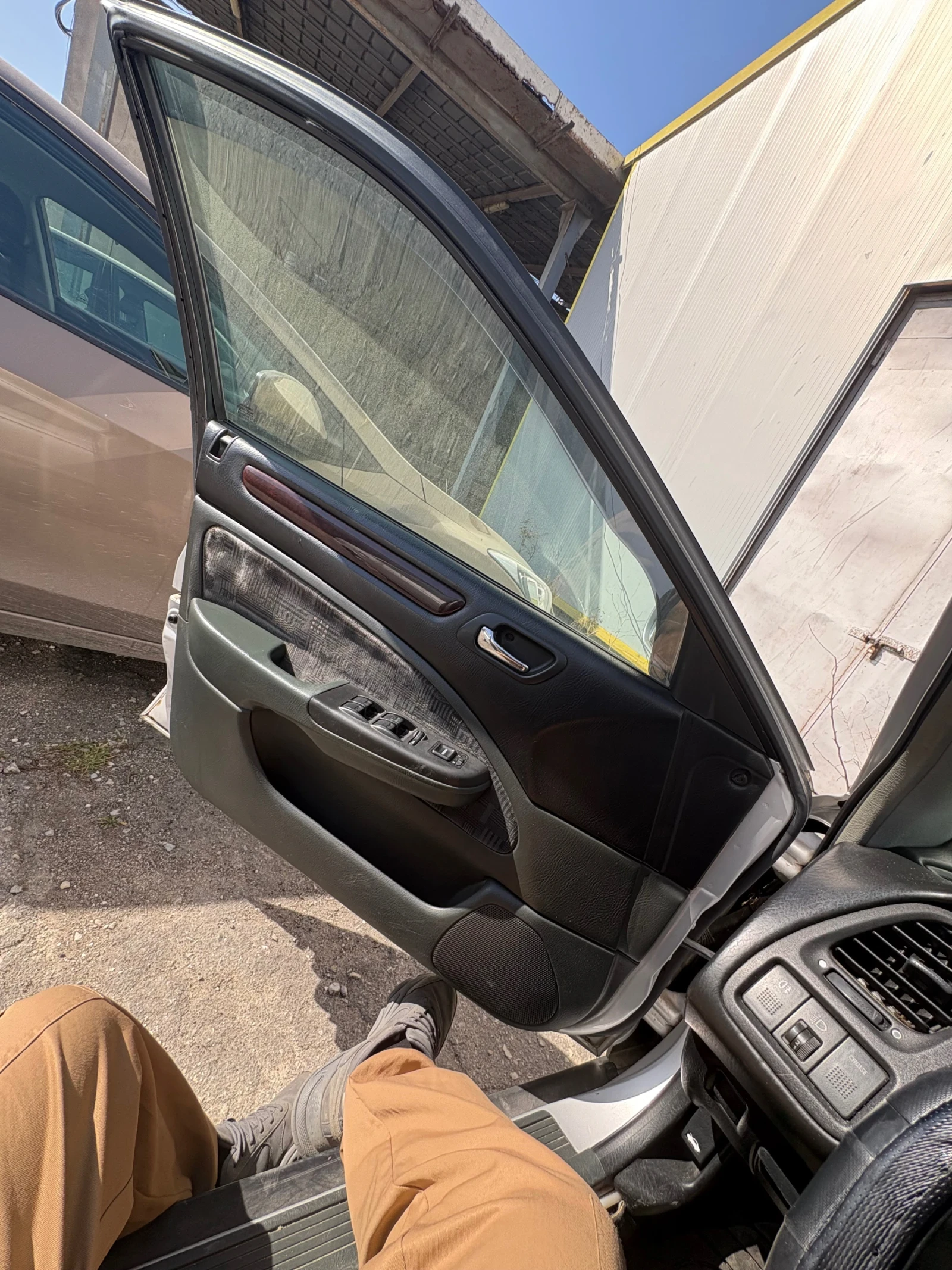 Honda Accord Honda accord 2.0i, снимка 13 - Автомобили и джипове - 54045630