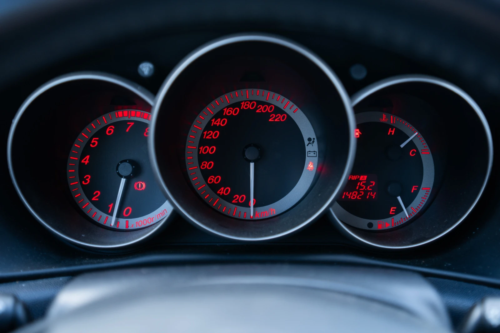 Mazda 3 2.0, снимка 9 - Автомобили и джипове - 54374066