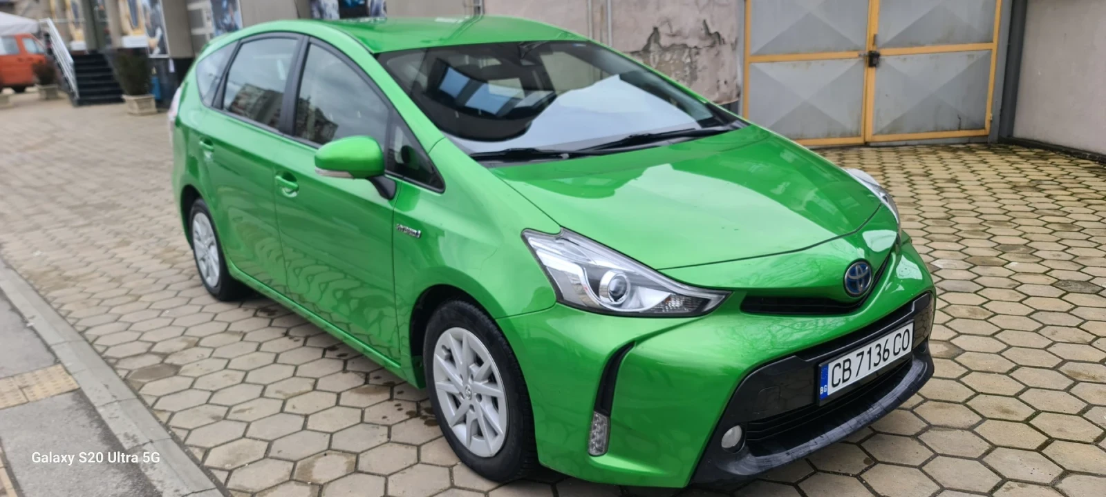 Toyota Prius Prius+ 1.8 hibrid, снимка 3 - Автомобили и джипове - 54676052