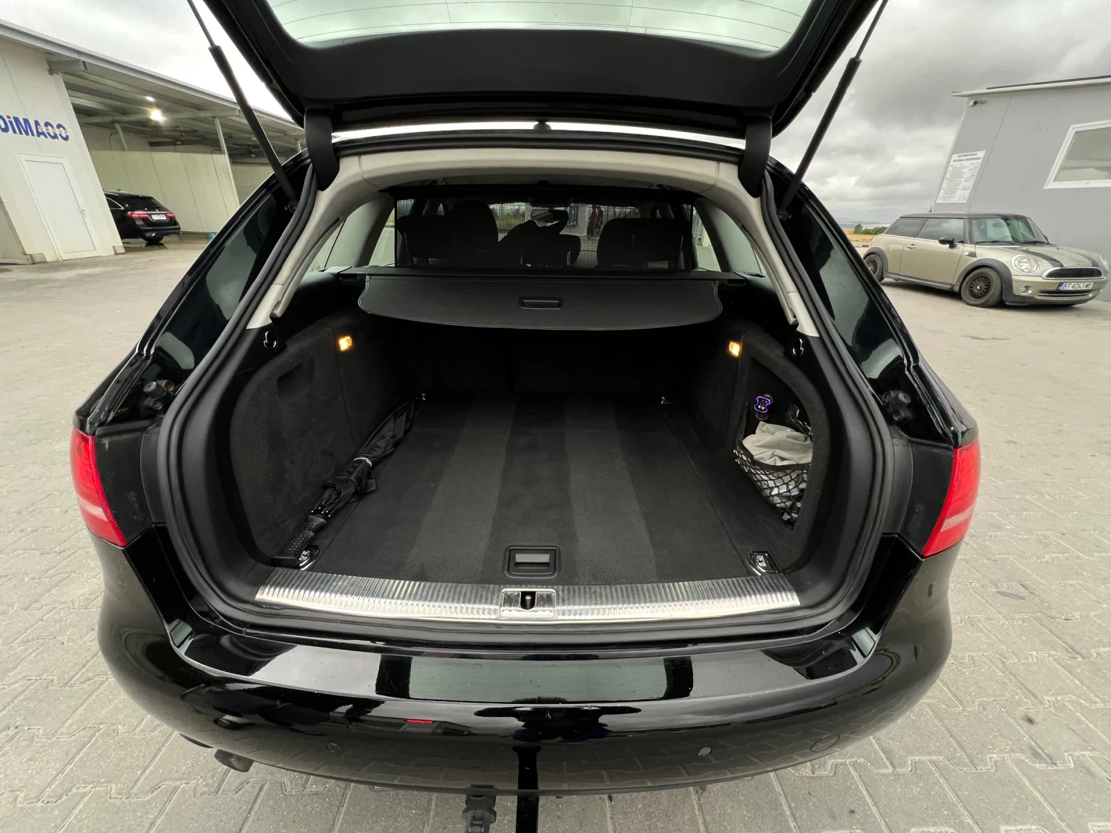 Audi A4, снимка 12 - Автомобили и джипове - 55381654