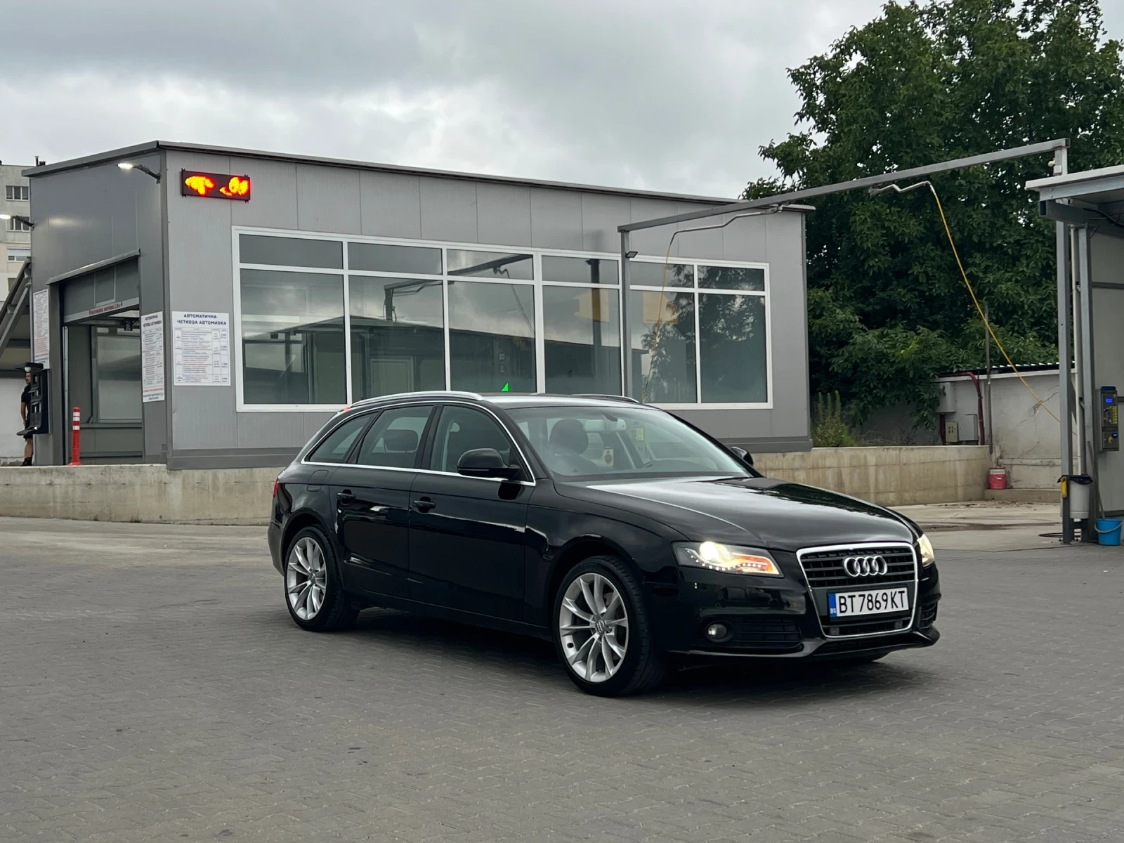 Audi A4, снимка 2 - Автомобили и джипове - 55381654