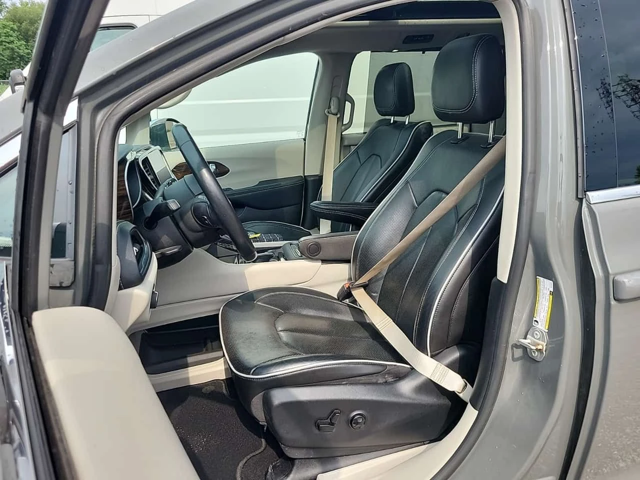 Chrysler Pacifica * Awd Limited * CARFAX * БЕЗ ПЪРВОНАЧАЛНА ВНОСКА, снимка 3 - Автомобили и джипове - 55394293