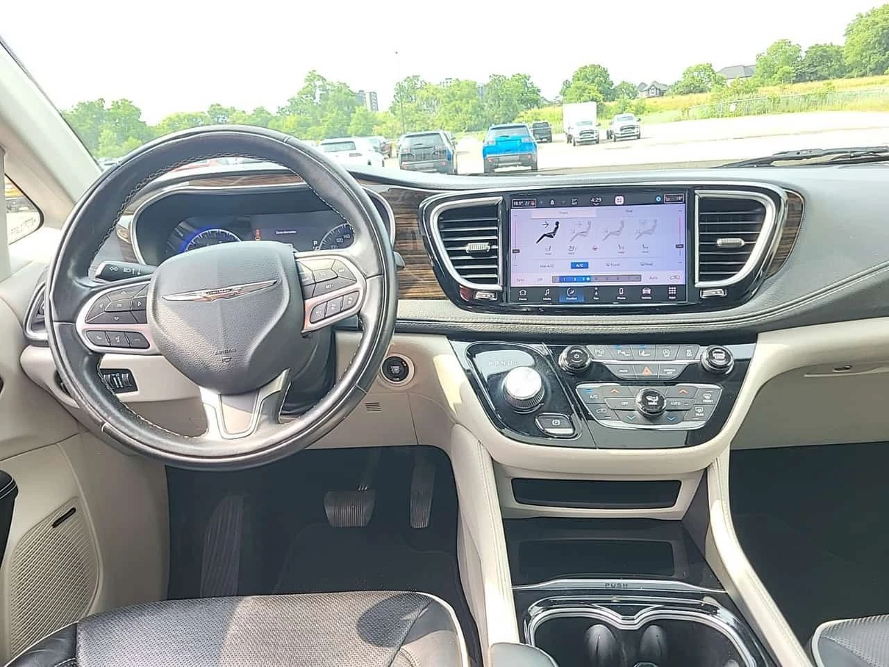 Chrysler Pacifica * Awd Limited * CARFAX * БЕЗ ПЪРВОНАЧАЛНА ВНОСКА, снимка 10 - Автомобили и джипове - 55394293