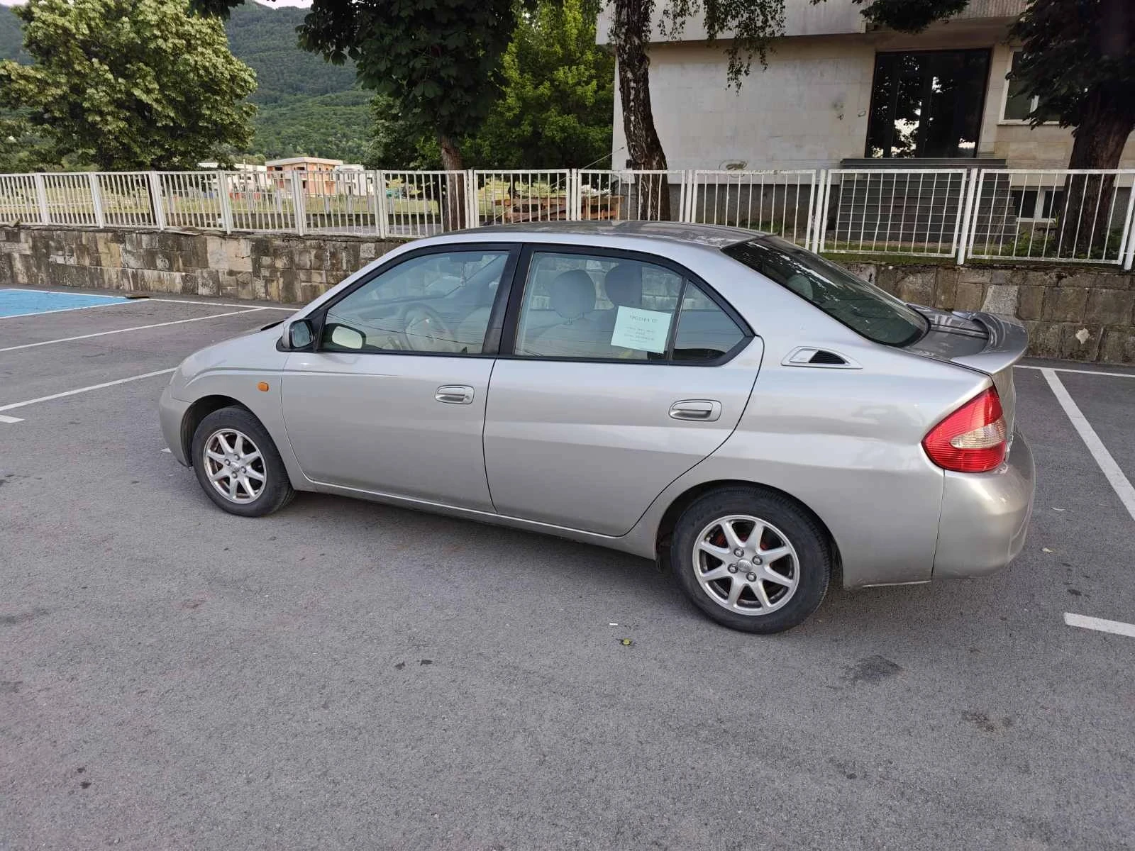 Toyota Prius Хибрид , снимка 3 - Автомобили и джипове - 55539191