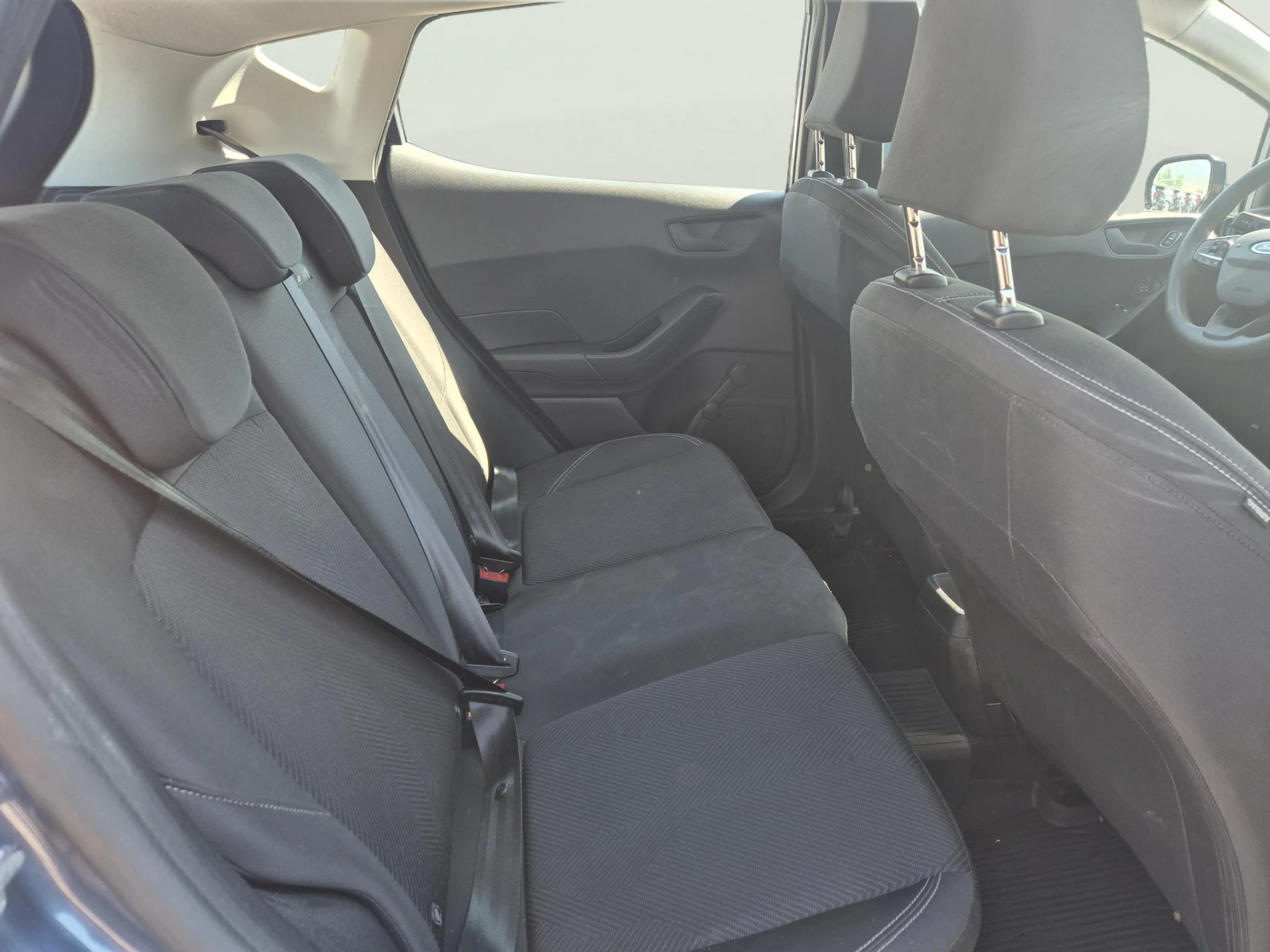 Ford Fiesta 1.1 Duratec, снимка 9 - Автомобили и джипове - 55579720