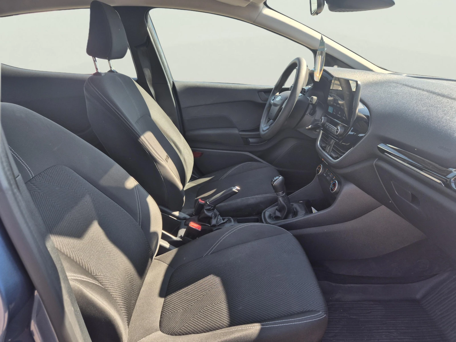 Ford Fiesta 1.1 Duratec, снимка 10 - Автомобили и джипове - 55579720